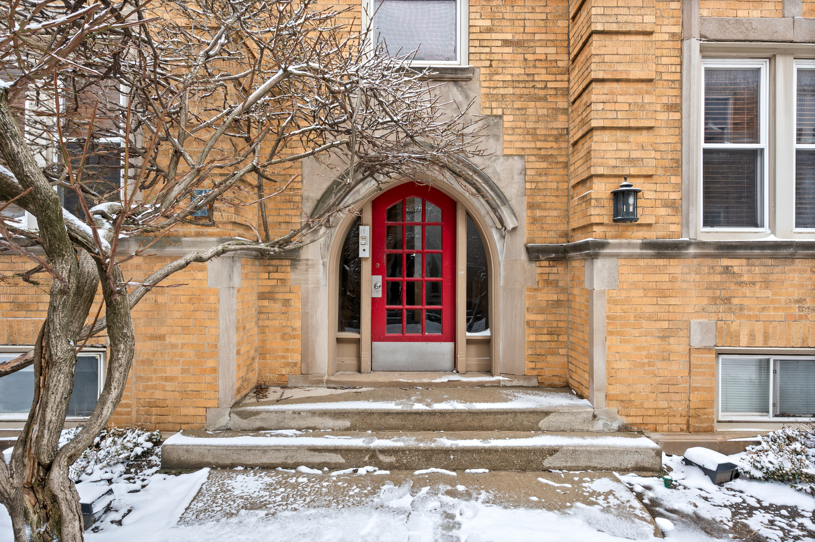 4209 North Keystone Avenue, Unit 2W Chicago, IL 60641 - Photo 4 of 19