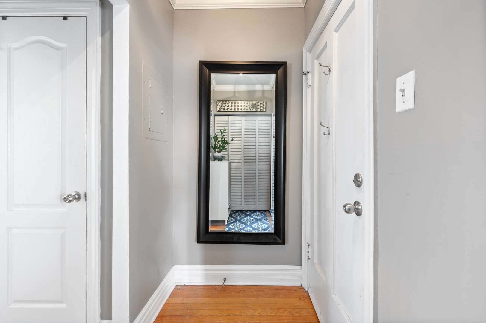 4209 North Keystone Avenue, Unit 2W Chicago, IL 60641 - Photo 5 of 19