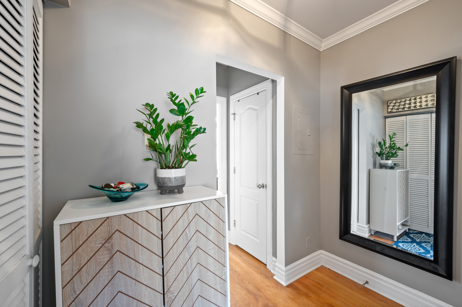 4209 North Keystone Avenue, Unit 2W Chicago, IL 60641 - Photo 6 of 19