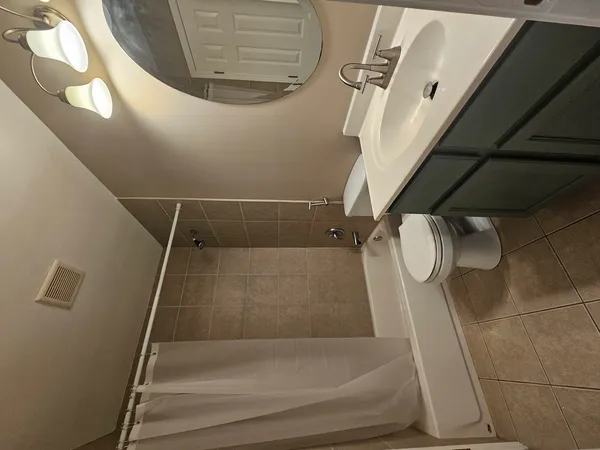 $1,750 | 687 Rosner Drive, Unit 687, Roselle, IL 60172