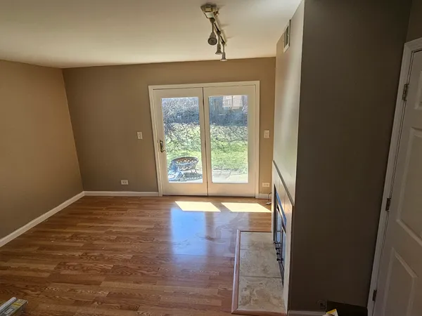 $1,750 | 687 Rosner Drive, Unit 687, Roselle, IL 60172