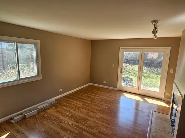 $1,750 | 687 Rosner Drive, Unit 687, Roselle, IL 60172