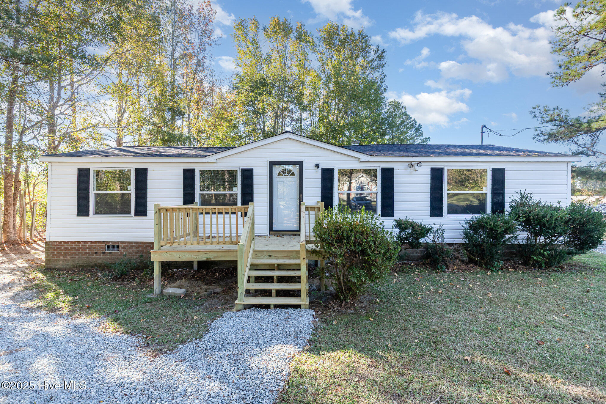768 Hales Road Kenly, NC 27542 - Photo 2 of 25 003_img_5496-edit_459