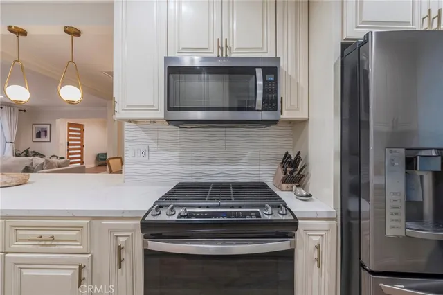 $1,199,000 | 601 West Hillsdale Street, Inglewood, CA 90302