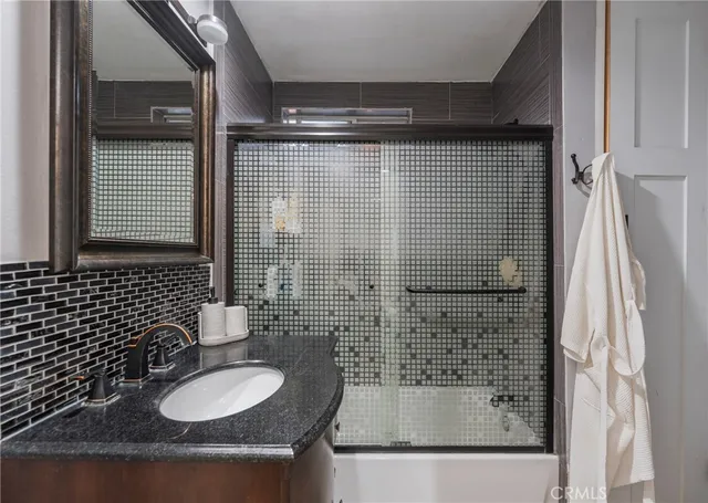 $1,199,000 | 601 West Hillsdale Street, Inglewood, CA 90302