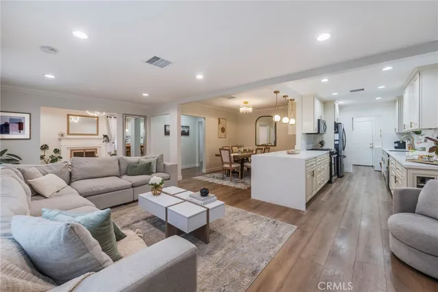 $1,199,000 | 601 West Hillsdale Street, Inglewood, CA 90302