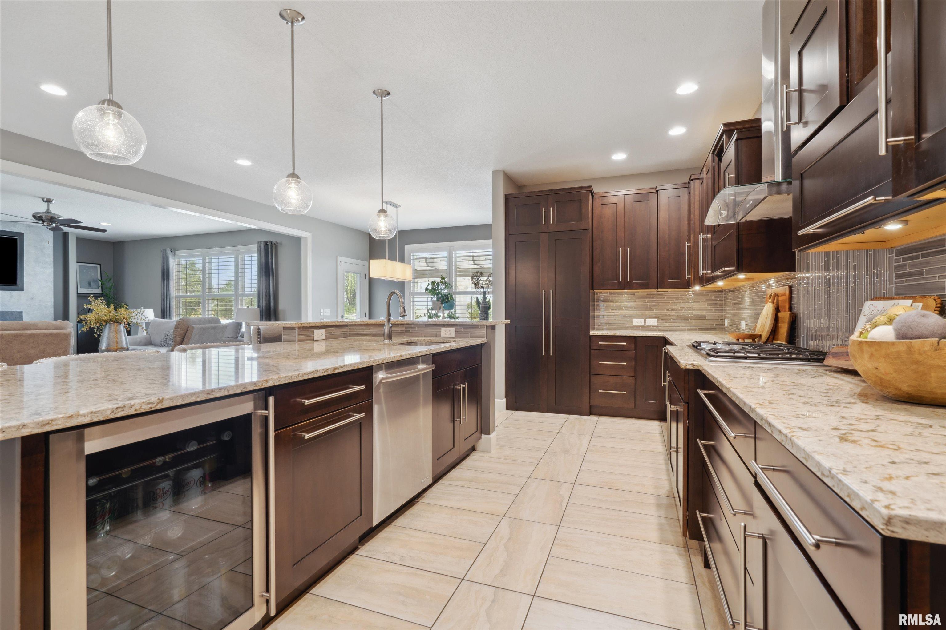 5723 Judge Road Bettendorf, IA 52722 - Photo 9 of 60 Gallery Image 9