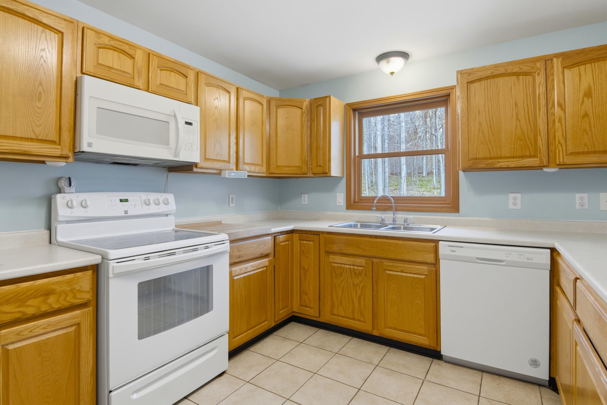 1014 Fairview Beulah, MI 49617 - Photo 13 of 38
