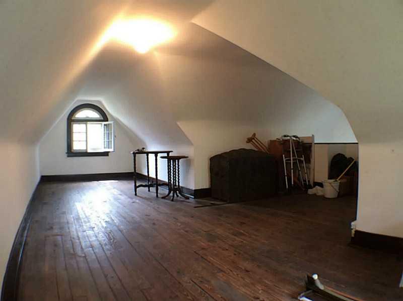 109 Braddock Road Forest Hills, PA 15221 - Photo 23 of 25 Bedroom. The wall on the left is 28 feet long.
