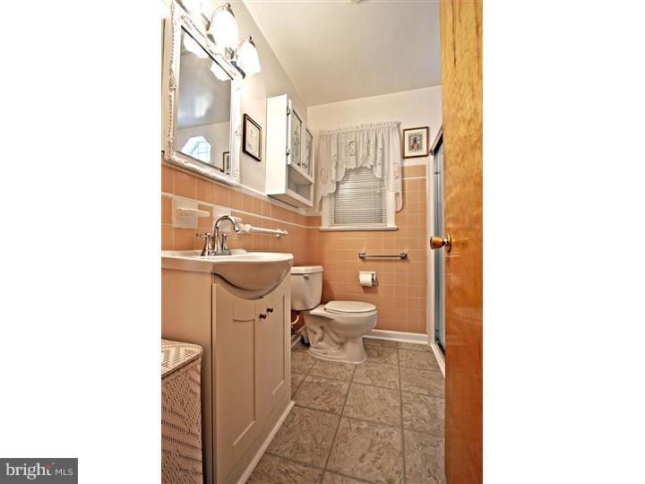 14 Doreen Road Hamilton, NJ 08690 - Photo 12 of 24 Bathroom