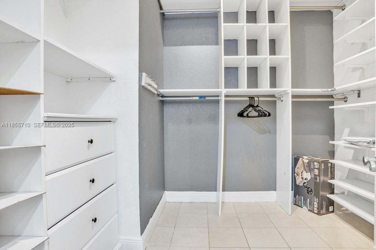 205 North 31st Avenue, Unit 1 Hollywood, FL 33021 - Photo 5 of 42