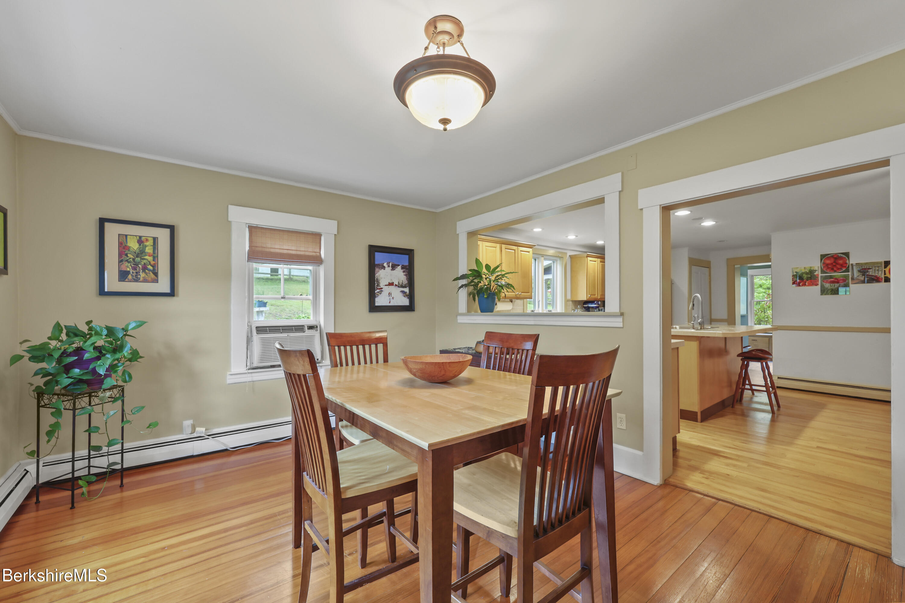 662 North Hoosac Road Williamstown, MA 01267 - Photo 18 of 55 92 Dining Room
