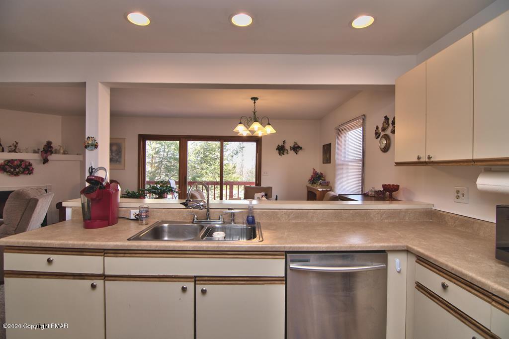 266 Image Drive Scotrun, PA 18355 - Photo 12 of 23 kitchen