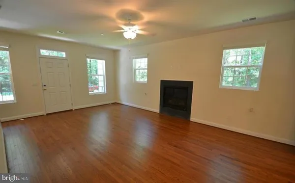 $3,200 | 5917 Sneed Drive, Deale, MD 20751