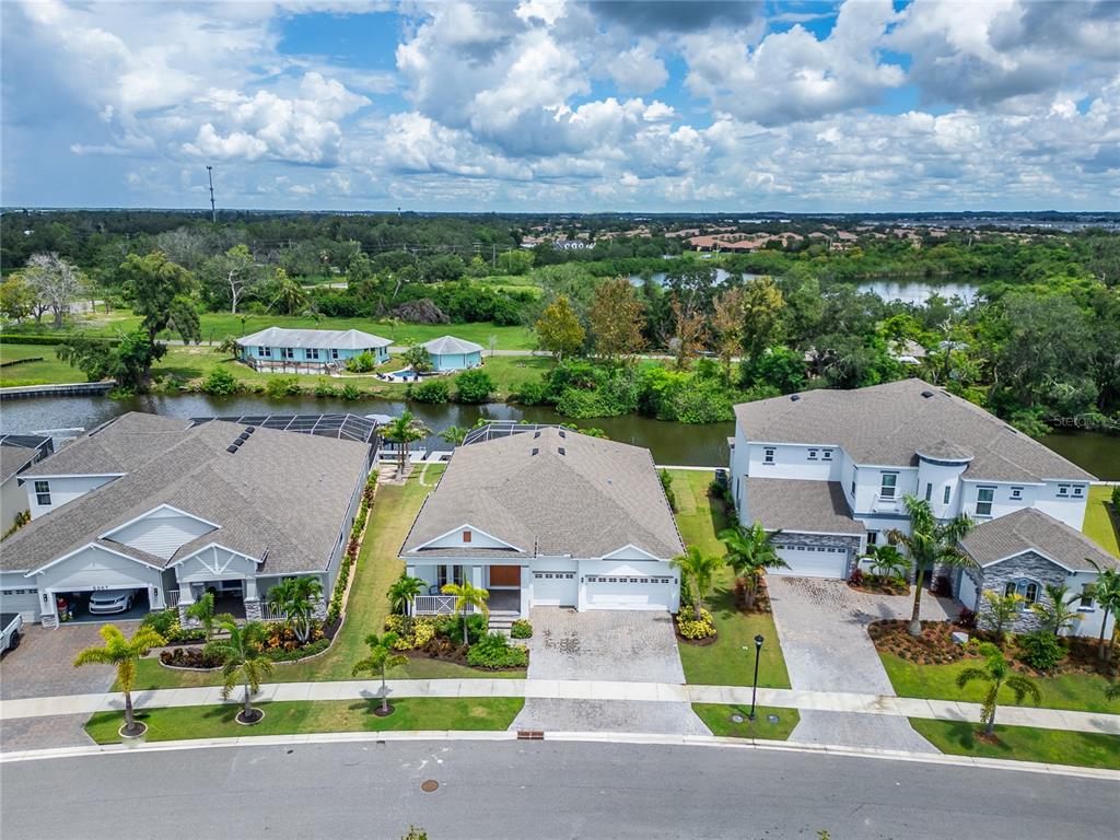 5961 Blakeney Loop Apollo Beach, FL 33572 - Photo 41 of 42 an aerial view of multiple houses