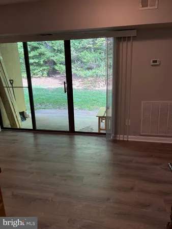 $2,000 | 11645 Stoneview Square, Unit 1B, Reston, VA 20191