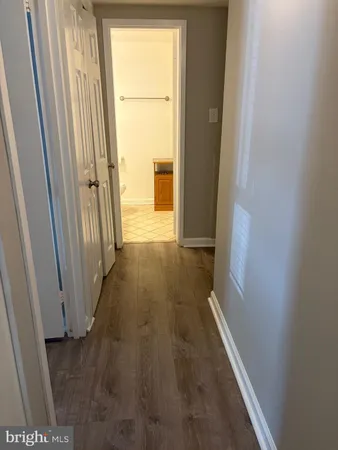 $2,000 | 11645 Stoneview Square, Unit 1B, Reston, VA 20191