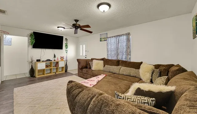 $639,800 | 217 Kettler Drive, Robinson, TX 76706