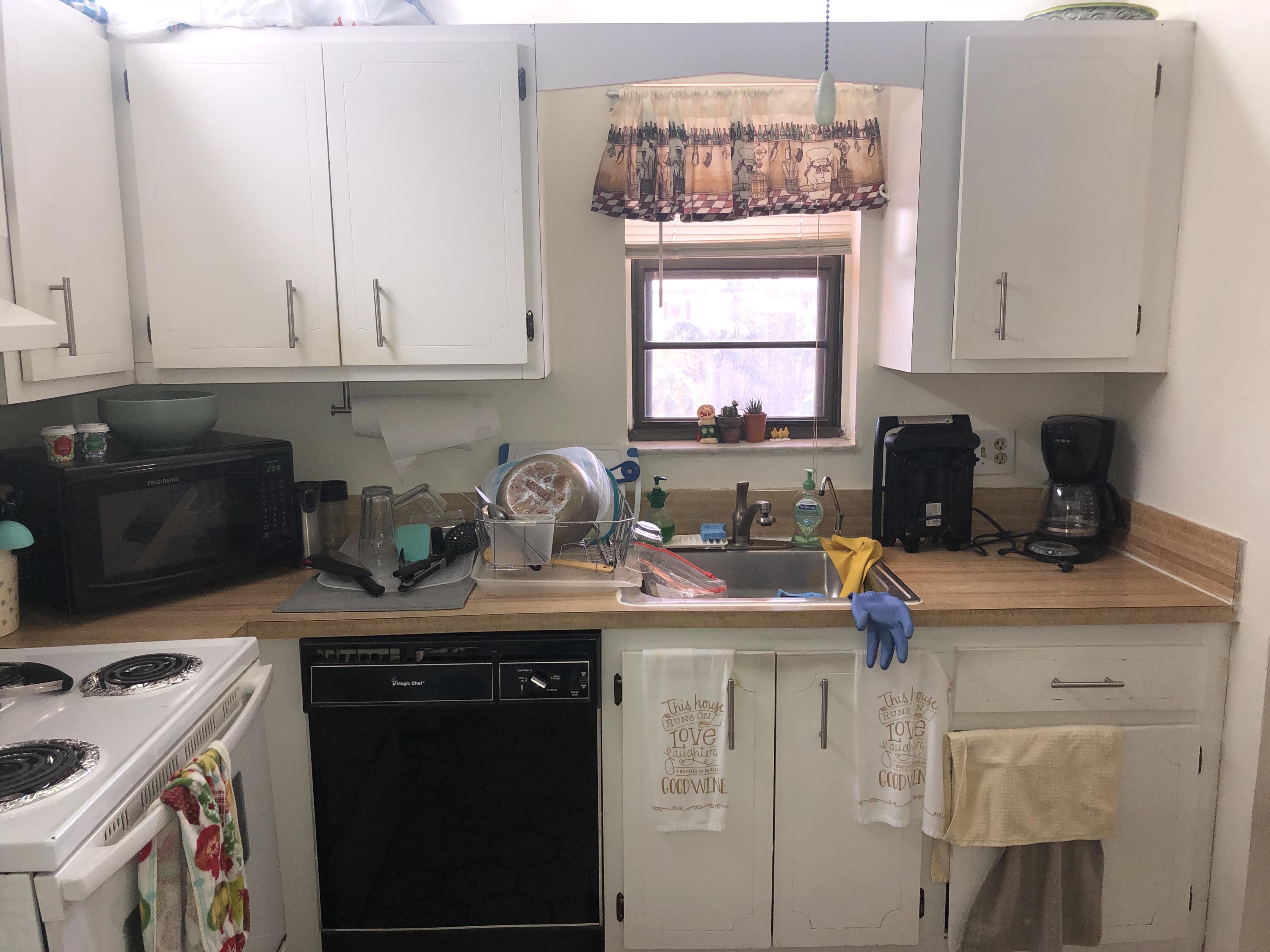 9273 Southwest 8th Street, Unit 411 Boca Raton, FL 33428 - Photo 6 of 24 Kitchen