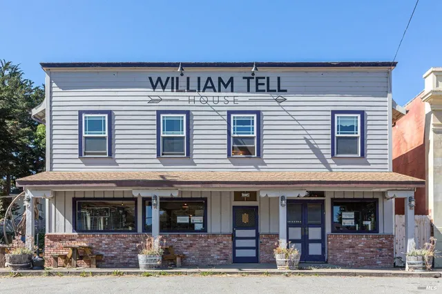 a view of a house with a outdoor space