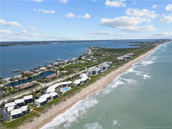 $3,200 | 2355 Northeast Ocean Boulevard, Unit 120B, Jensen Beach, FL 34957