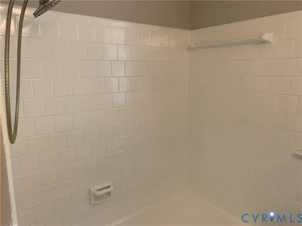 $2,600 | 4202 Thomas Drive, Richmond, VA 23222