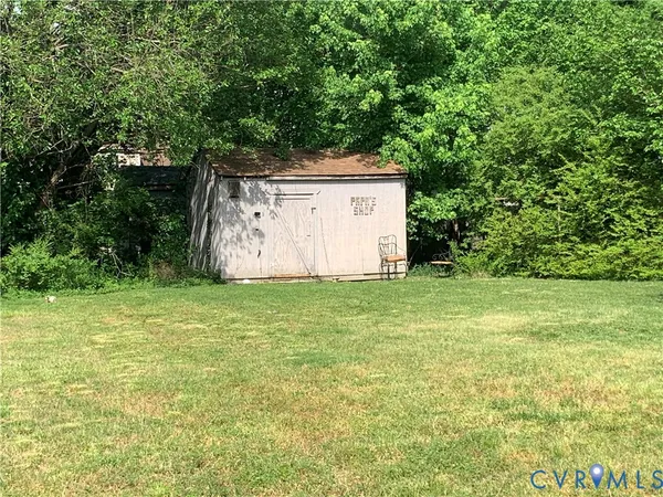 $2,600 | 4202 Thomas Drive, Richmond, VA 23222