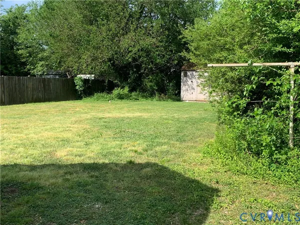 $2,600 | 4202 Thomas Drive, Richmond, VA 23222