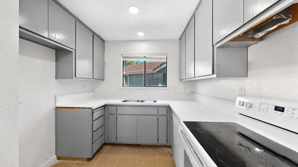 $999,999 | 3632 La Mancha Place, Turlock, CA 95382