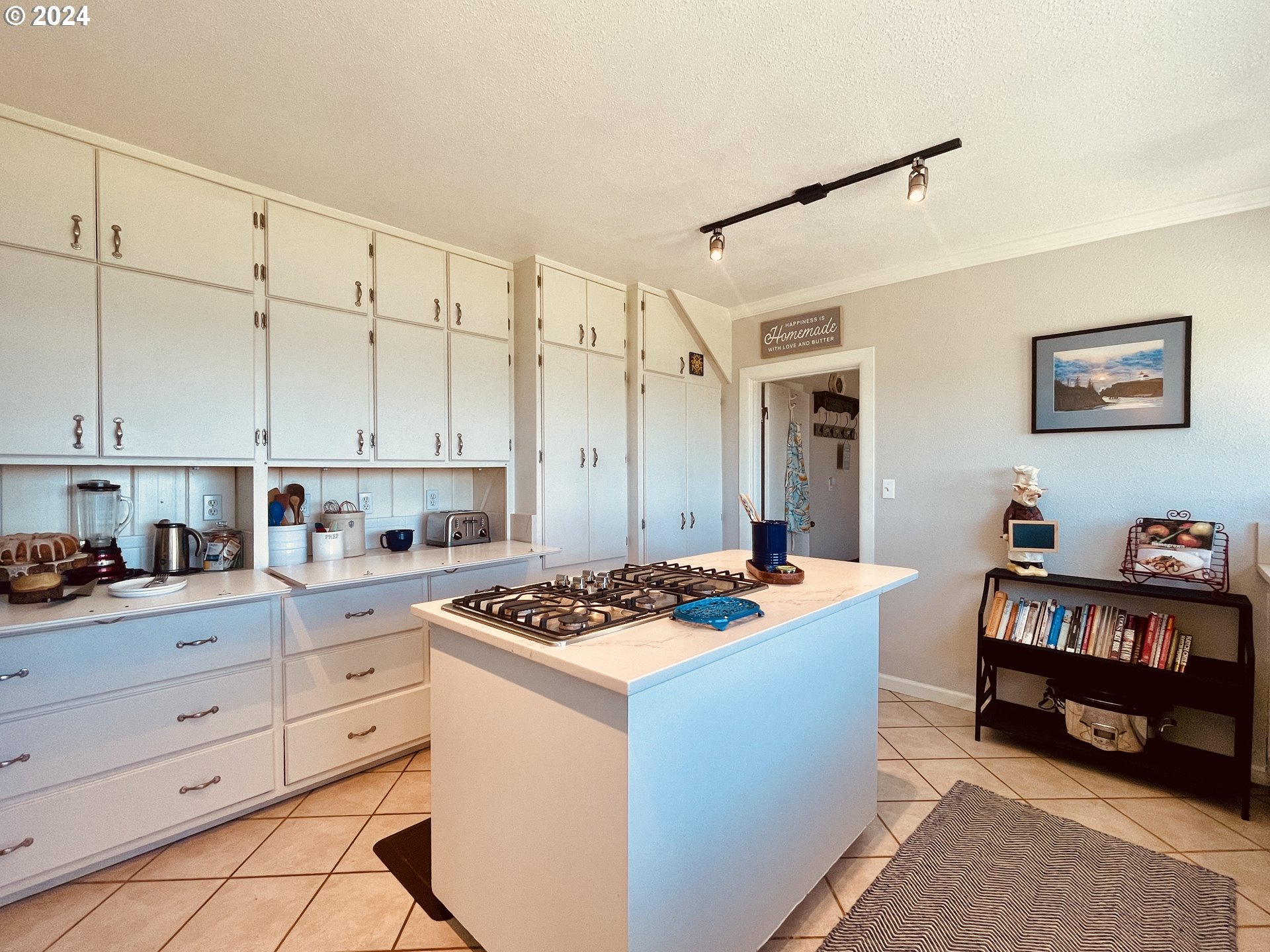 89181 Lighthouse Way Coos Bay, OR 97420 - Photo 17 of 47