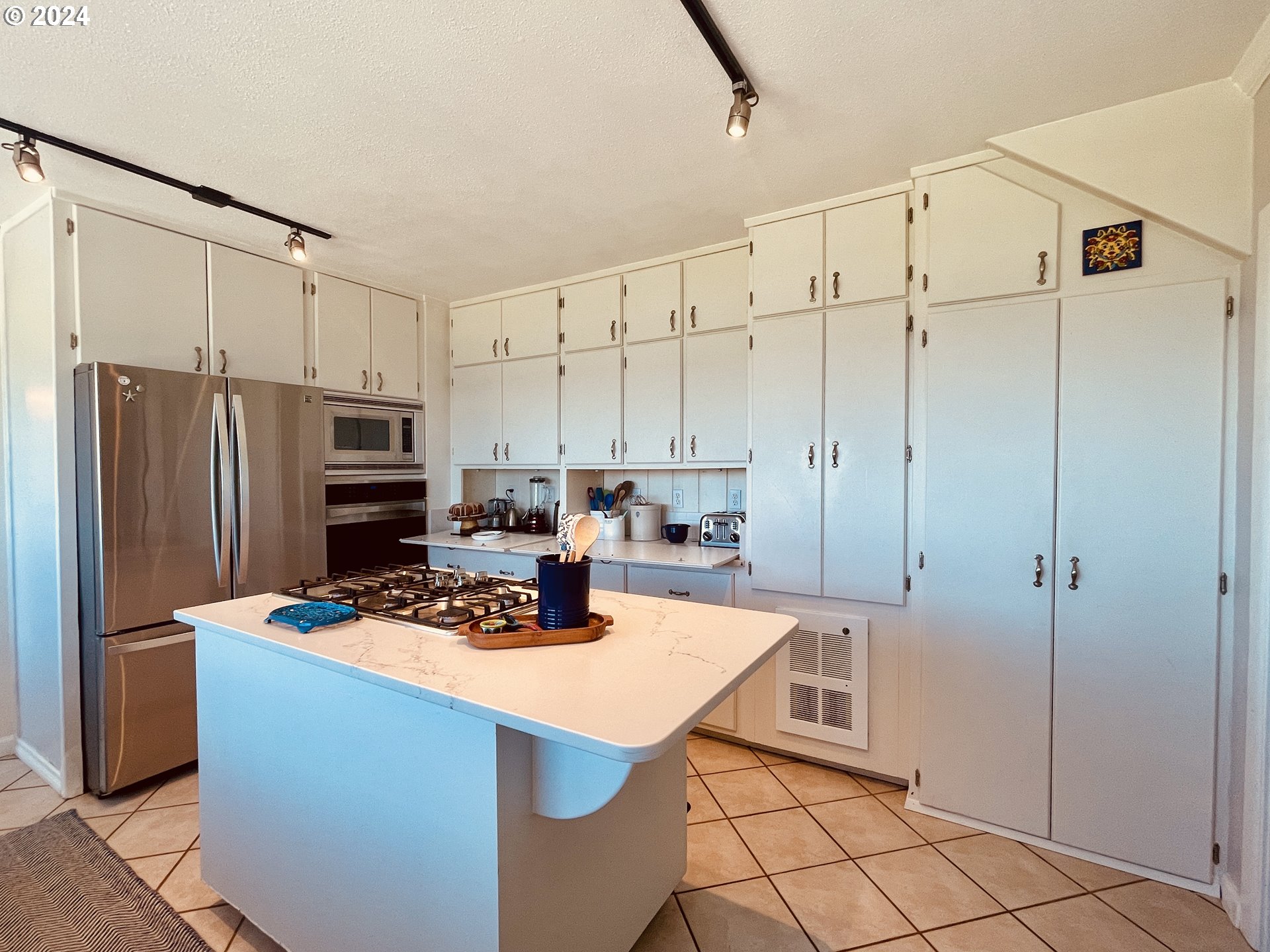 89181 Lighthouse Way Coos Bay, OR 97420 - Photo 19 of 47