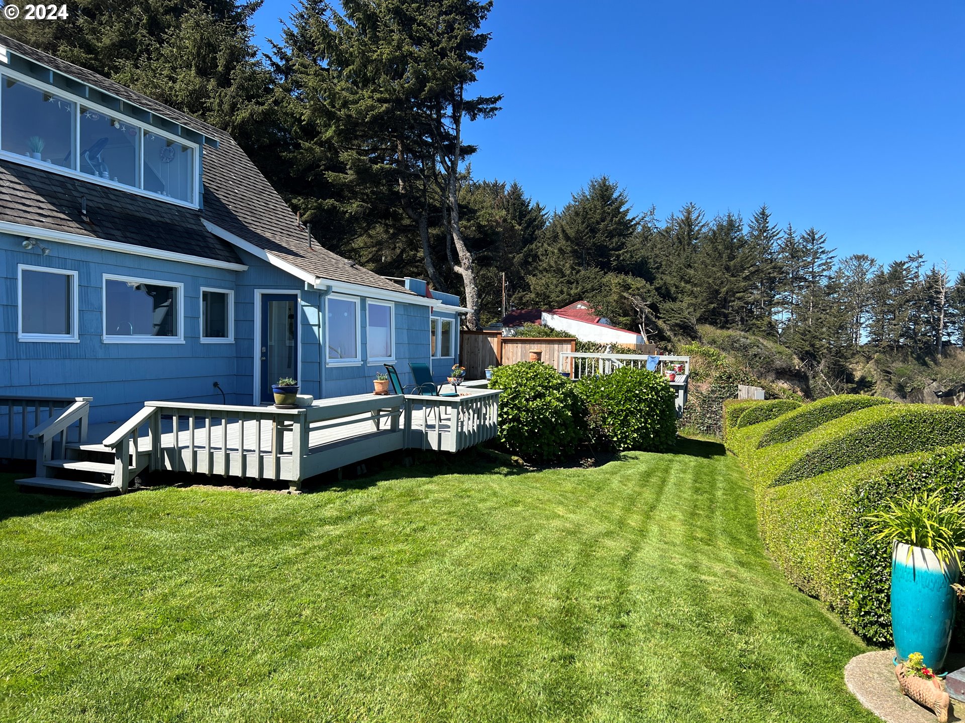 89181 Lighthouse Way Coos Bay, OR 97420 - Photo 5 of 47