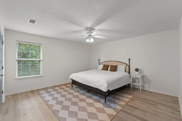 $390,000 | 9 5th Avenue, Shalimar, FL 32579