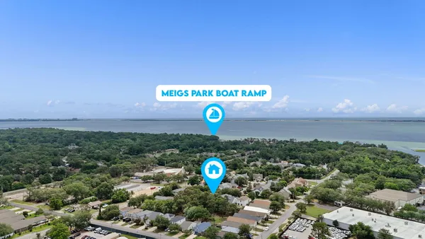 $390,000 | 9 5th Avenue, Shalimar, FL 32579