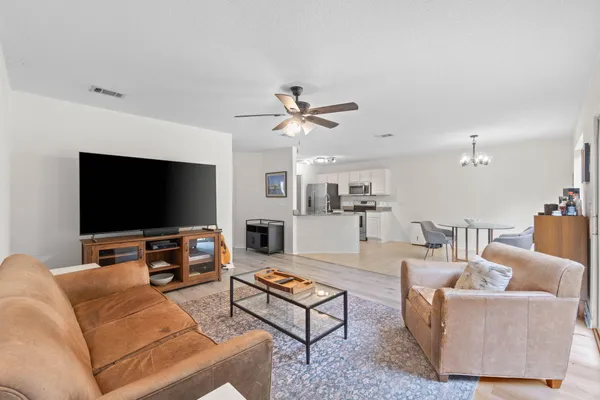 $390,000 | 9 5th Avenue, Shalimar, FL 32579