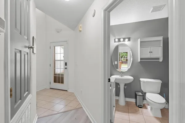 $390,000 | 9 5th Avenue, Shalimar, FL 32579