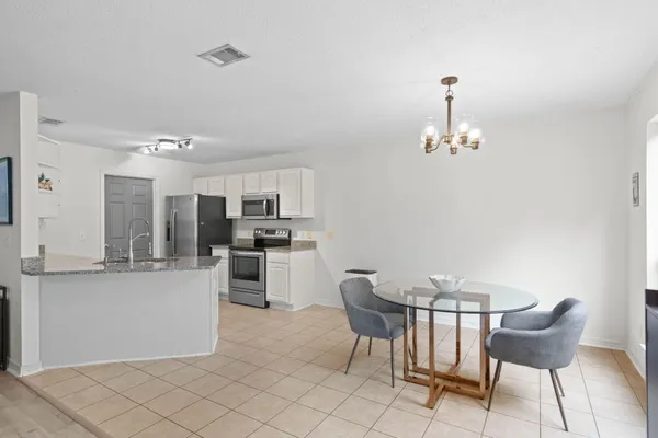 $390,000 | 9 5th Avenue, Shalimar, FL 32579