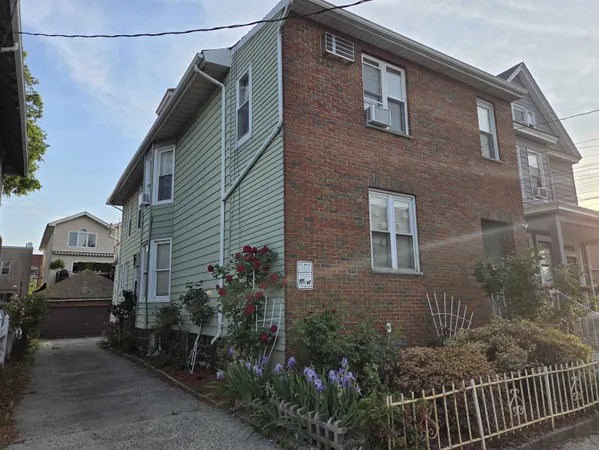 $3,300 | 433 74th Street, Unit 1, North Bergen, NJ 07047
