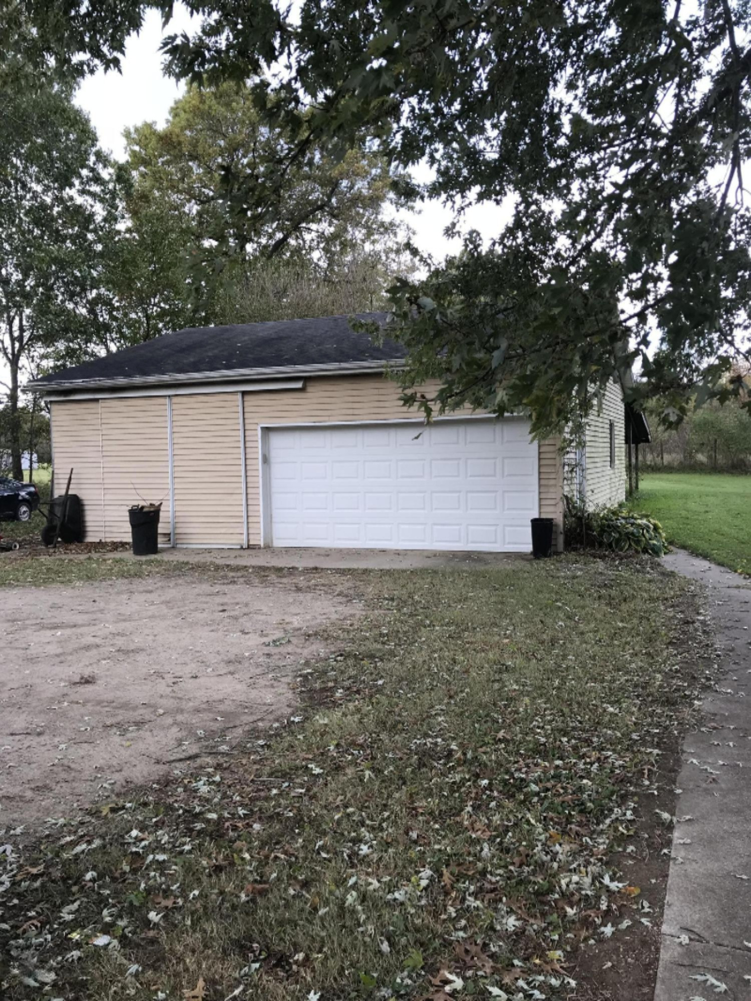 69708 Leet Road Niles, MI 49120 - Photo 3 of 12 LEET garage