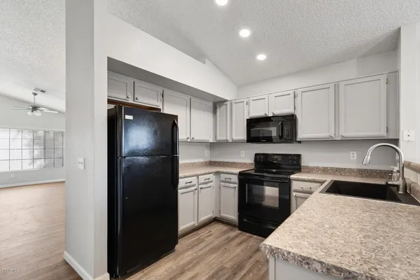 $1,800 | 1120 North Val Vista Drive, Unit 118, Gilbert, AZ 85234