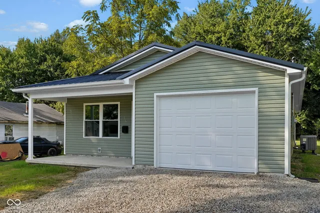 $174,900 | 96 Hill Street, Austin, IN 47102