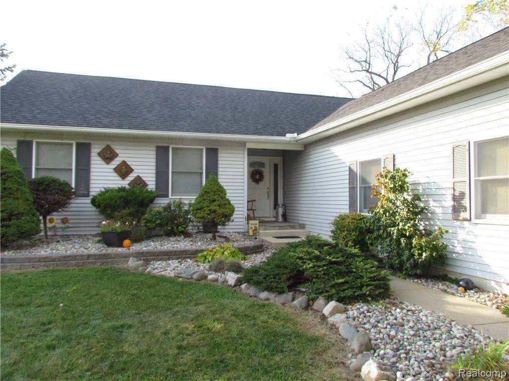 10134 Ridge Road Goodrich, MI 48438 - Photo 3 of 28 IMG_1718.JPG