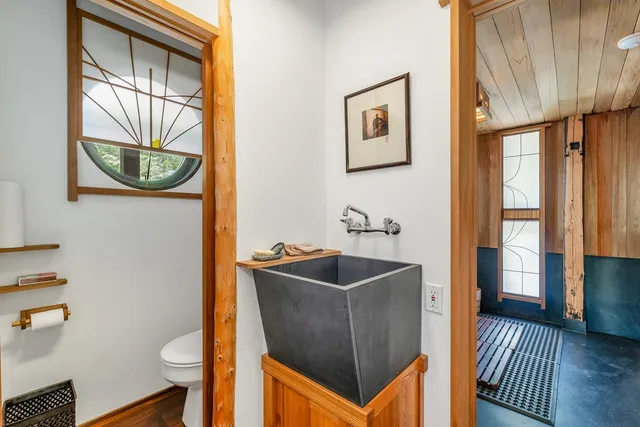 $1,995,000 | 187 Huntress Bridge Road, Effingham, NH 03882