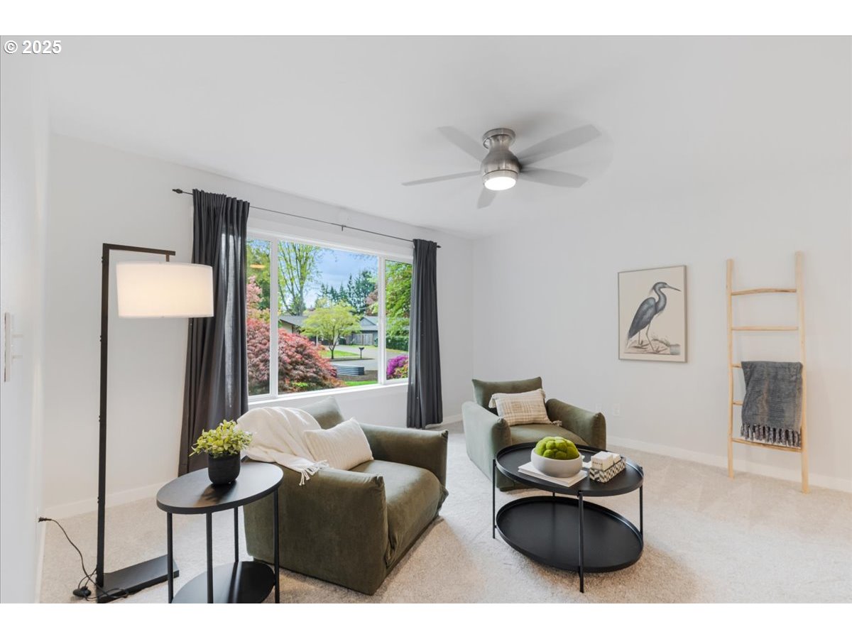 9241 Southwest Arapaho Road Tualatin, OR 97062 - Photo 5 of 44 Gallery Image 5