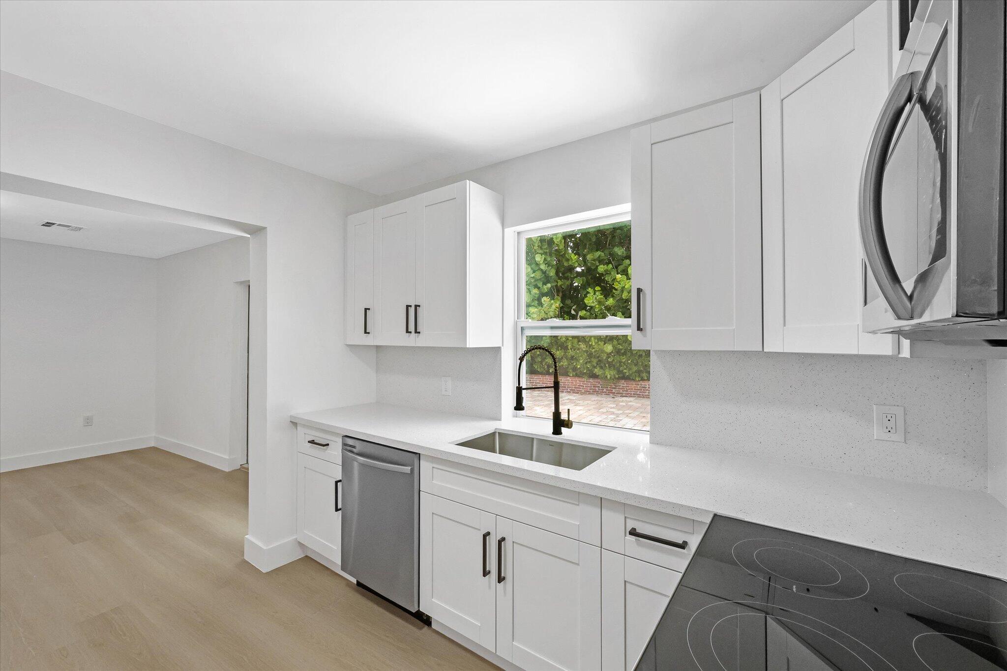 1803 Service Road North Palm Beach, FL 33408 - Photo 16 of 51 16-16