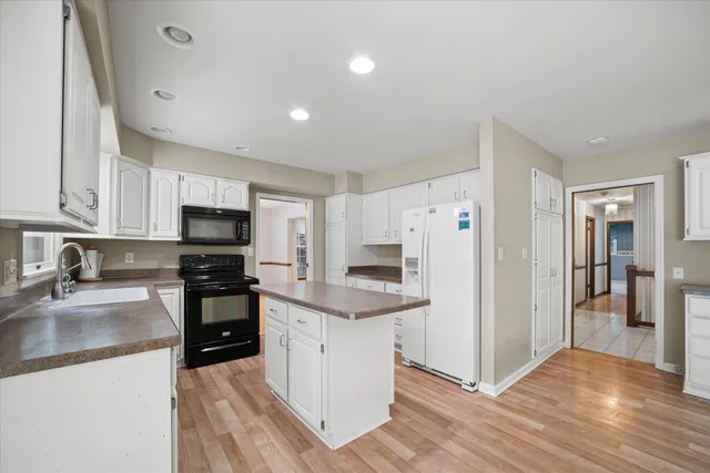 $599,900 | 11120 Hidden Valley Drive, Cedarburg, WI 53012