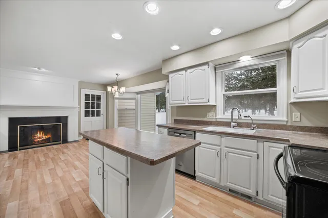 $599,900 | 11120 Hidden Valley Drive, Cedarburg, WI 53012