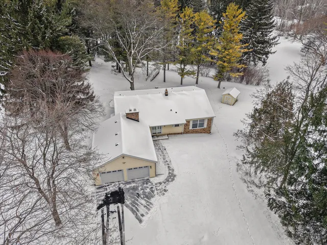 $599,900 | 11120 Hidden Valley Drive, Cedarburg, WI 53012