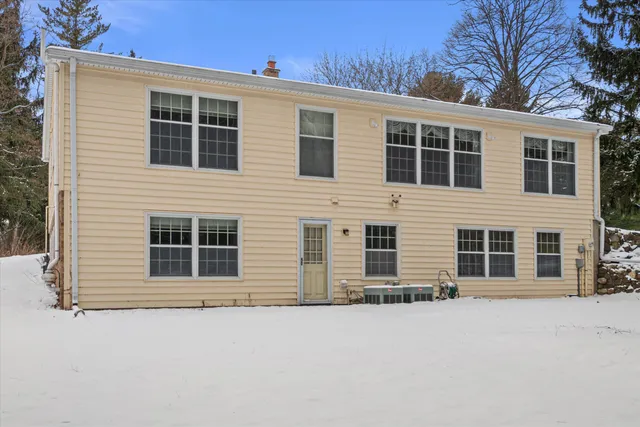 $599,900 | 11120 Hidden Valley Drive, Cedarburg, WI 53012