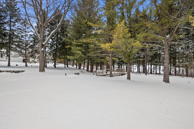 $599,900 | 11120 Hidden Valley Drive, Cedarburg, WI 53012